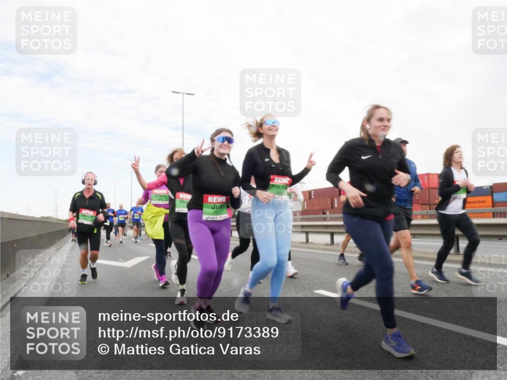 03.10.2025 - Köhlbrandbrückenlauf Matties Gatica Varas http://msf.ph/oto/9173389 03.10.2025 15:26:35 Position 3 79 meine-sportfotos.de