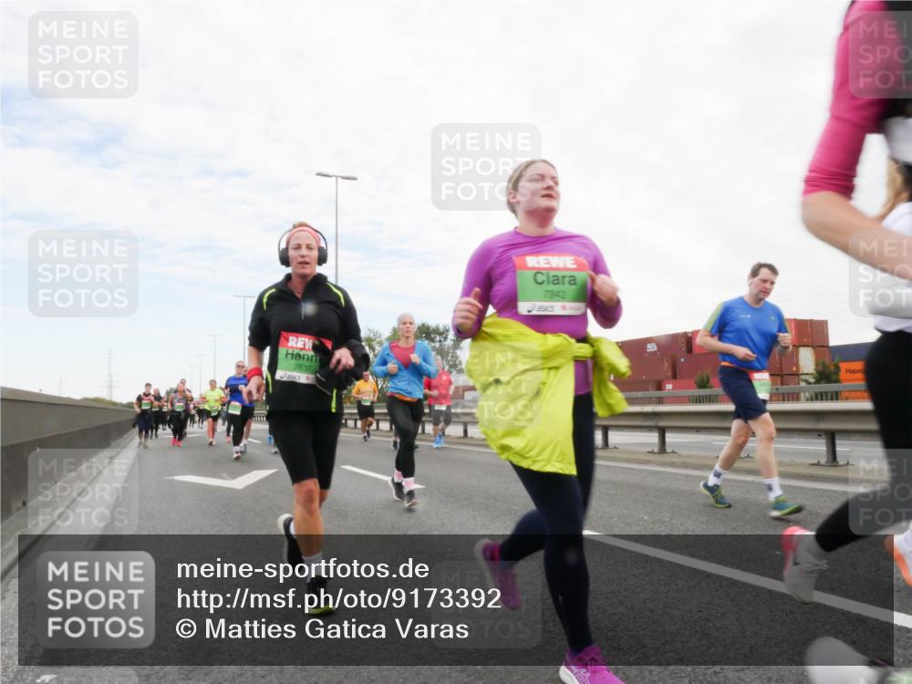 03.10.2025 - Köhlbrandbrückenlauf Matties Gatica Varas http://msf.ph/oto/9173392 03.10.2025 15:26:36 Position 3 7837, 7942 meine-sportfotos.de