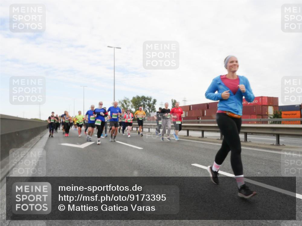 03.10.2025 - Köhlbrandbrückenlauf Matties Gatica Varas http://msf.ph/oto/9173395 03.10.2025 15:26:38 Position 3  meine-sportfotos.de