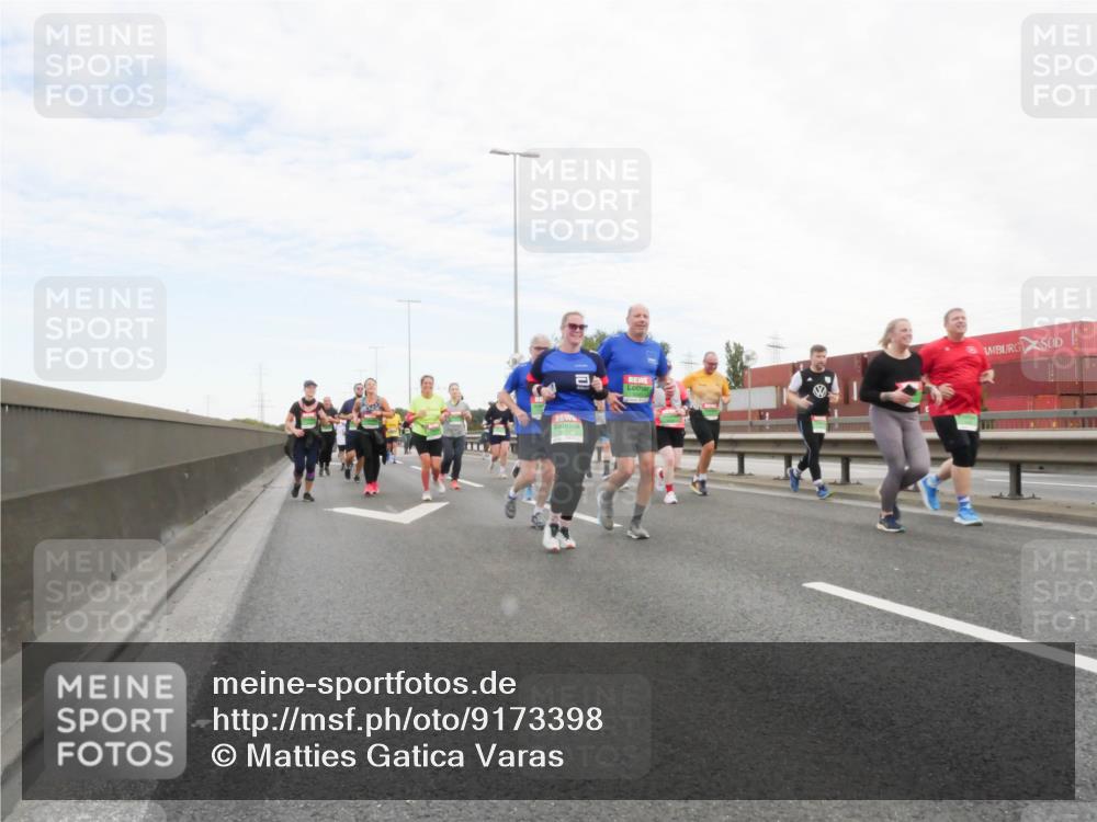 03.10.2025 - Köhlbrandbrückenlauf Matties Gatica Varas http://msf.ph/oto/9173398 03.10.2025 15:26:39 Position 3  meine-sportfotos.de