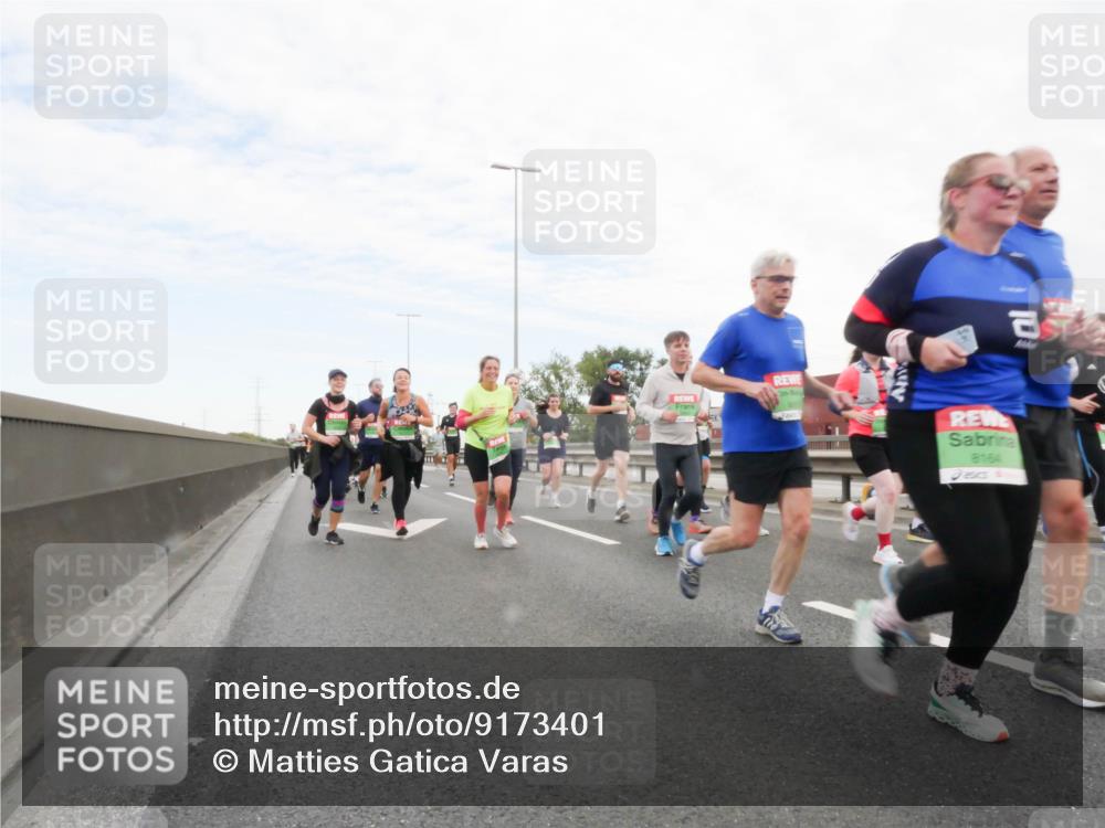 03.10.2025 - Köhlbrandbrückenlauf Matties Gatica Varas http://msf.ph/oto/9173401 03.10.2025 15:26:41 Position 3 10, 8164 meine-sportfotos.de