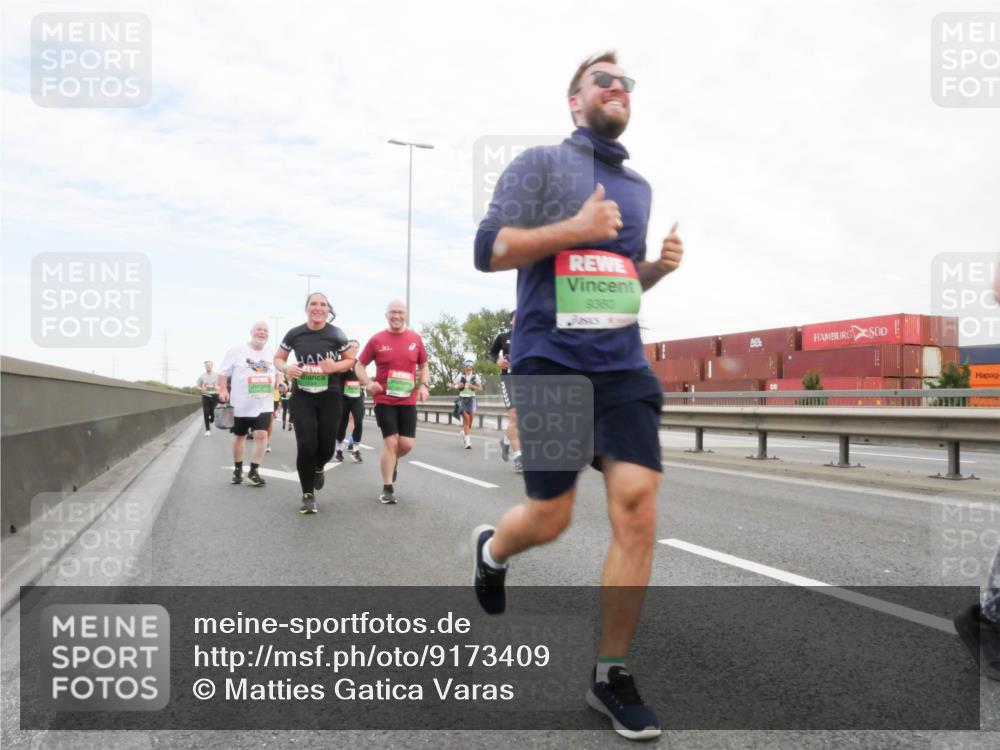 03.10.2025 - Köhlbrandbrückenlauf Matties Gatica Varas http://msf.ph/oto/9173409 03.10.2025 15:26:45 Position 3 9360 meine-sportfotos.de