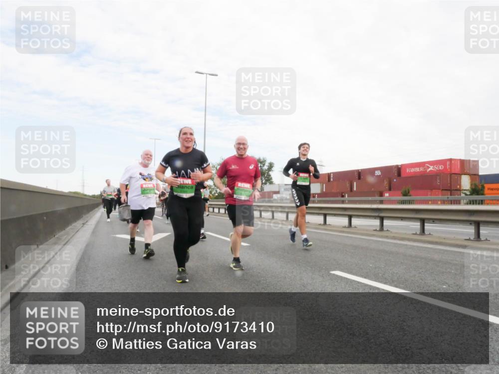 03.10.2025 - Köhlbrandbrückenlauf Matties Gatica Varas http://msf.ph/oto/9173410 03.10.2025 15:26:45 Position 3  meine-sportfotos.de