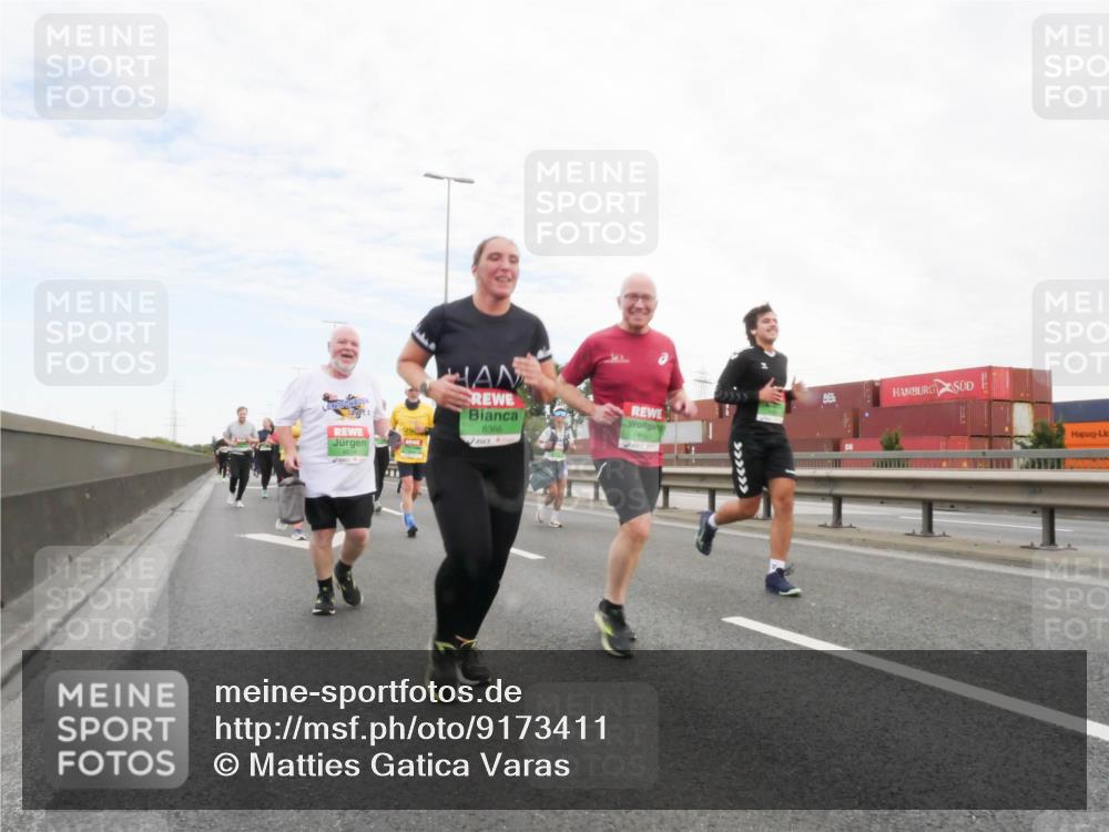 03.10.2025 - Köhlbrandbrückenlauf Matties Gatica Varas http://msf.ph/oto/9173411 03.10.2025 15:26:46 Position 3 8366 meine-sportfotos.de