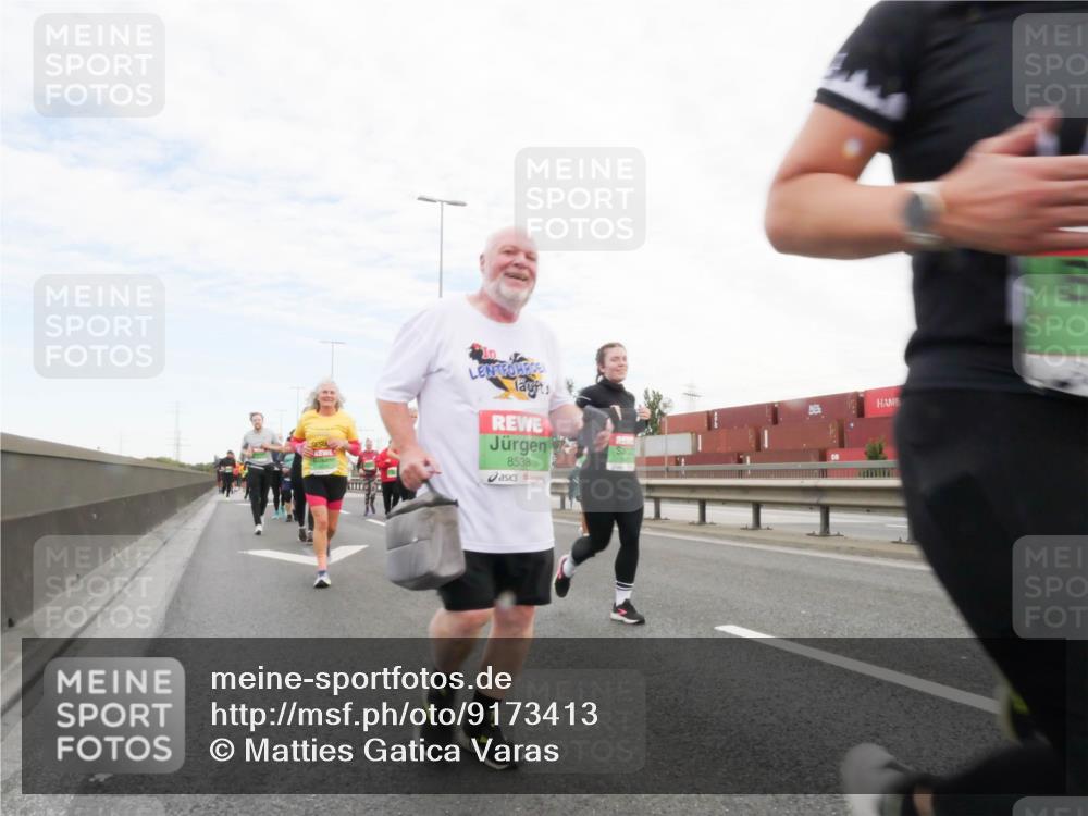 03.10.2025 - Köhlbrandbrückenlauf Matties Gatica Varas http://msf.ph/oto/9173413 03.10.2025 15:26:47 Position 3 8538 meine-sportfotos.de