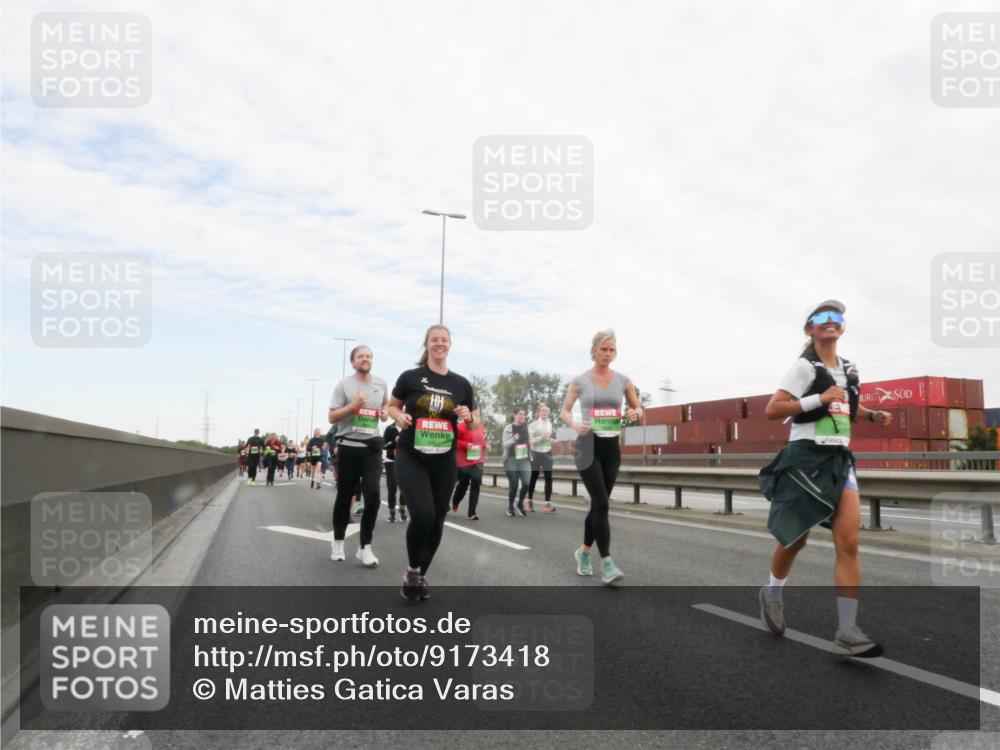 03.10.2025 - Köhlbrandbrückenlauf Matties Gatica Varas http://msf.ph/oto/9173418 03.10.2025 15:26:49 Position 3  meine-sportfotos.de