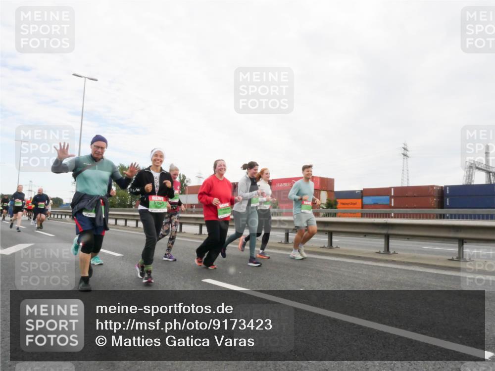 03.10.2025 - Köhlbrandbrückenlauf Matties Gatica Varas http://msf.ph/oto/9173423 03.10.2025 15:26:52 Position 3  meine-sportfotos.de