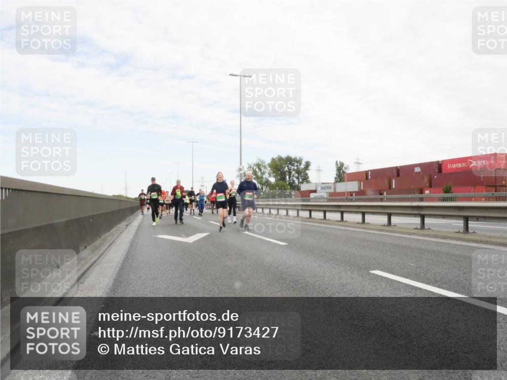 03.10.2025 - Köhlbrandbrückenlauf Matties Gatica Varas http://msf.ph/oto/9173427 03.10.2025 15:26:54 Position 3  meine-sportfotos.de