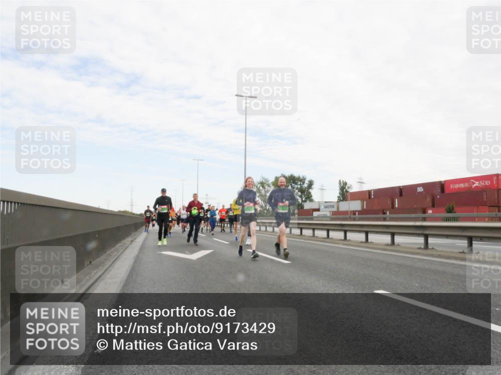 03.10.2025 - Köhlbrandbrückenlauf Matties Gatica Varas http://msf.ph/oto/9173429 03.10.2025 15:26:54 Position 3  meine-sportfotos.de