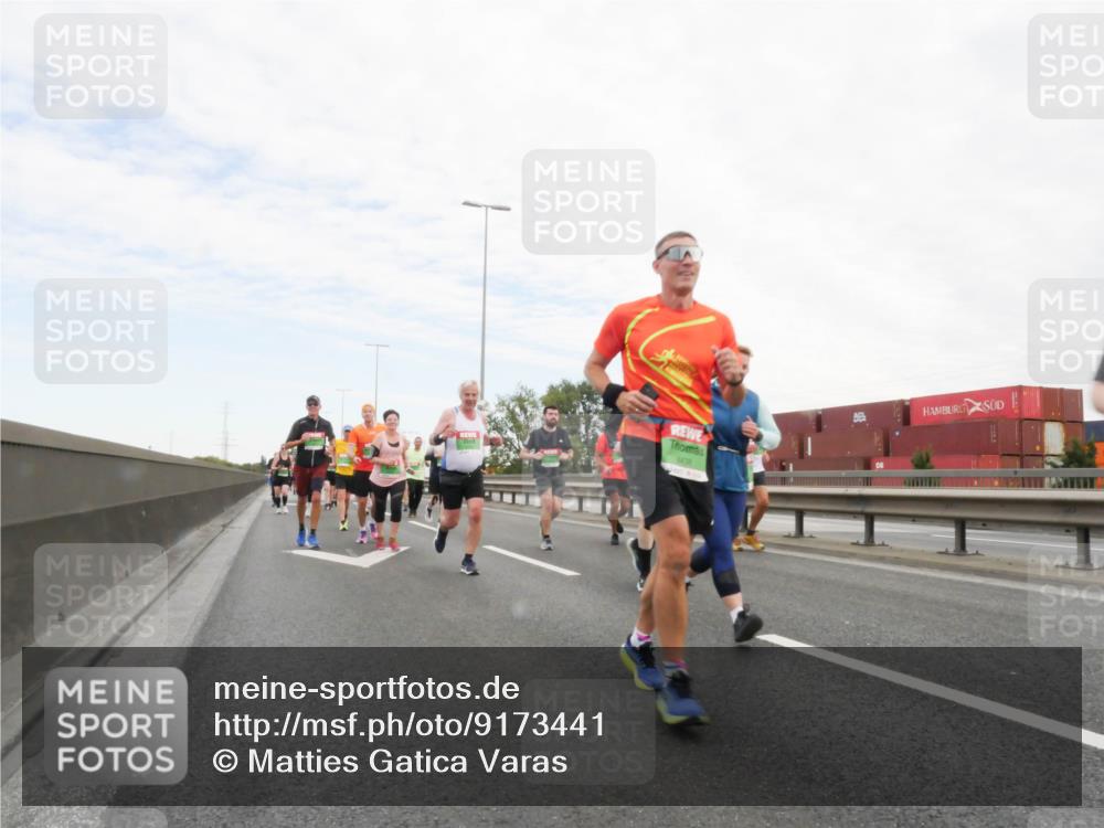 03.10.2025 - Köhlbrandbrückenlauf Matties Gatica Varas http://msf.ph/oto/9173441 03.10.2025 15:27:00 Position 3 8438 meine-sportfotos.de