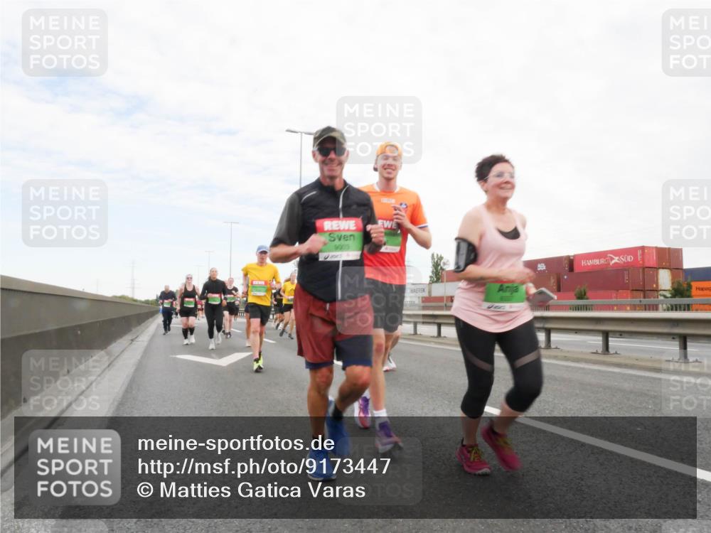 03.10.2025 - Köhlbrandbrückenlauf Matties Gatica Varas http://msf.ph/oto/9173447 03.10.2025 15:27:03 Position 3 9003 meine-sportfotos.de