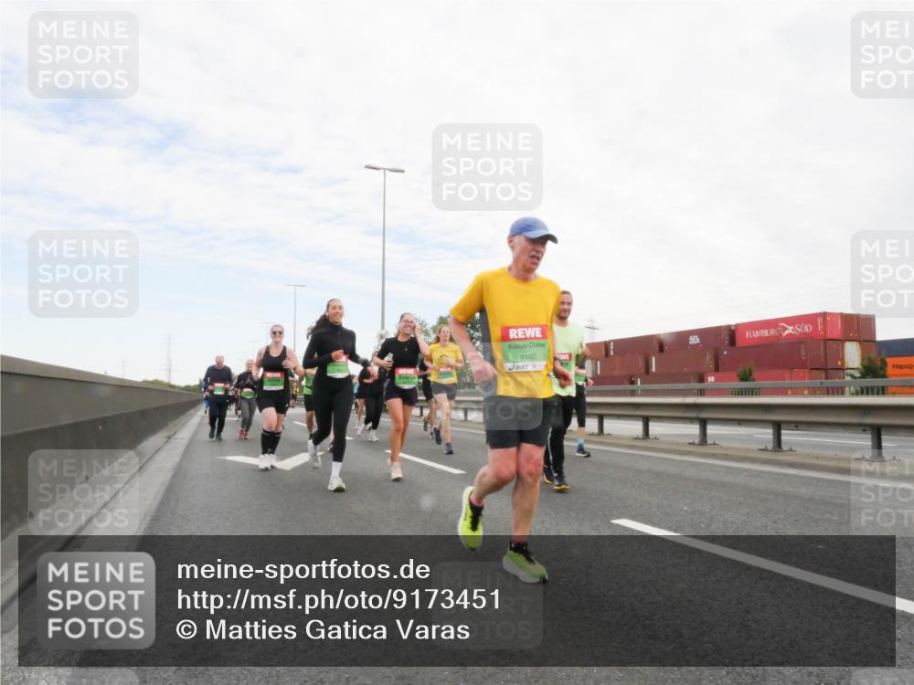 03.10.2025 - Köhlbrandbrückenlauf Matties Gatica Varas http://msf.ph/oto/9173451 03.10.2025 15:27:05 Position 3 8180 meine-sportfotos.de