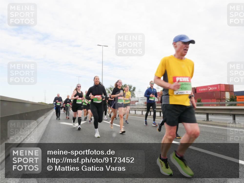 03.10.2025 - Köhlbrandbrückenlauf Matties Gatica Varas http://msf.ph/oto/9173452 03.10.2025 15:27:06 Position 3 8180 meine-sportfotos.de