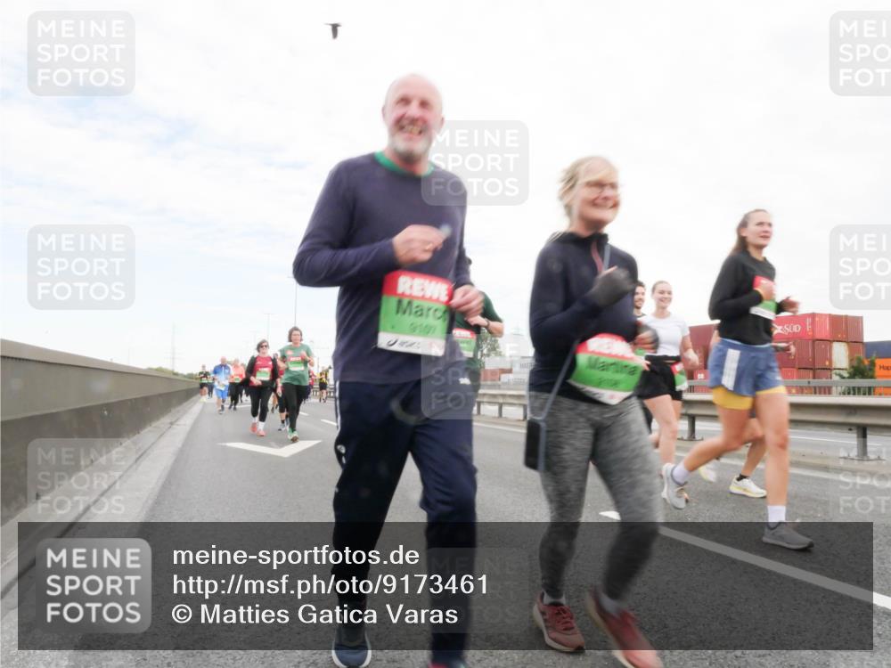 03.10.2025 - Köhlbrandbrückenlauf Matties Gatica Varas http://msf.ph/oto/9173461 03.10.2025 15:27:10 Position 3 9107 meine-sportfotos.de