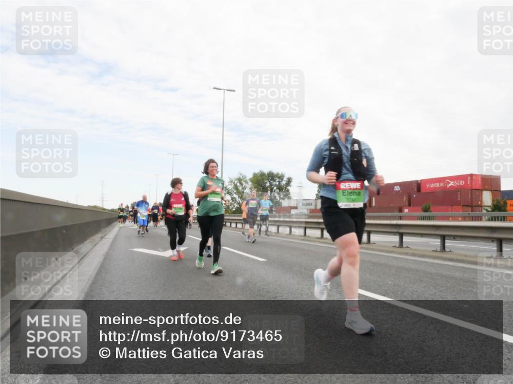 03.10.2025 - Köhlbrandbrückenlauf Matties Gatica Varas http://msf.ph/oto/9173465 03.10.2025 15:27:12 Position 3  meine-sportfotos.de