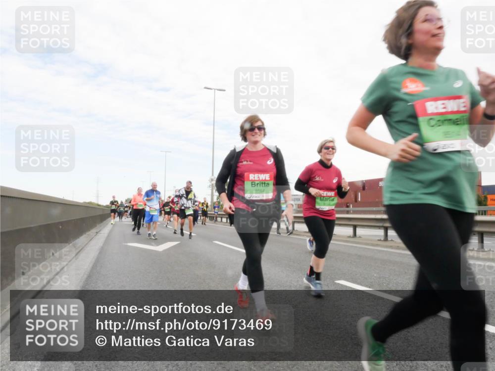 03.10.2025 - Köhlbrandbrückenlauf Matties Gatica Varas http://msf.ph/oto/9173469 03.10.2025 15:27:14 Position 3 8554 meine-sportfotos.de