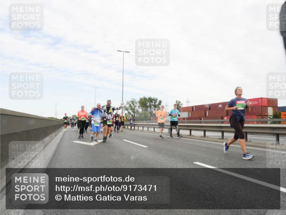 03.10.2025 - Köhlbrandbrückenlauf Matties Gatica Varas http://msf.ph/oto/9173471 03.10.2025 15:27:15 Position 3  meine-sportfotos.de