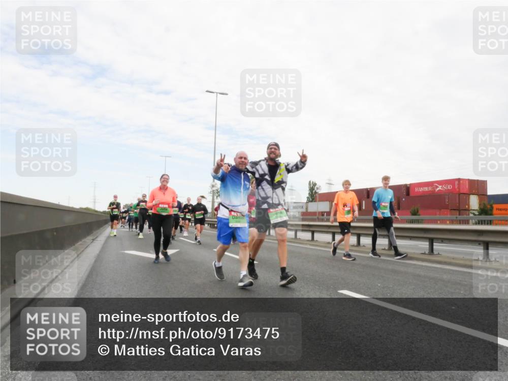 03.10.2025 - Köhlbrandbrückenlauf Matties Gatica Varas http://msf.ph/oto/9173475 03.10.2025 15:27:17 Position 3  meine-sportfotos.de