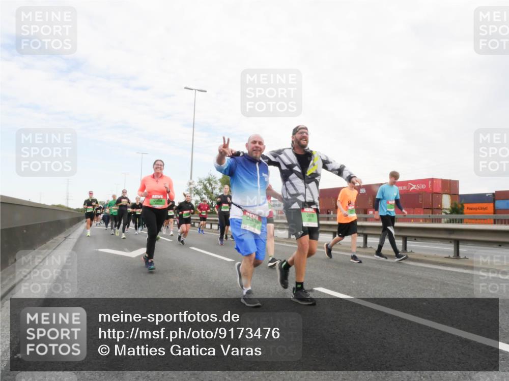 03.10.2025 - Köhlbrandbrückenlauf Matties Gatica Varas http://msf.ph/oto/9173476 03.10.2025 15:27:17 Position 3 8599 meine-sportfotos.de