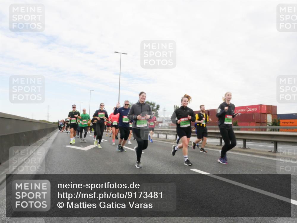 03.10.2025 - Köhlbrandbrückenlauf Matties Gatica Varas http://msf.ph/oto/9173481 03.10.2025 15:27:19 Position 3  meine-sportfotos.de