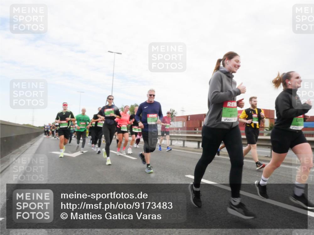 03.10.2025 - Köhlbrandbrückenlauf Matties Gatica Varas http://msf.ph/oto/9173483 03.10.2025 15:27:20 Position 3 9719 meine-sportfotos.de