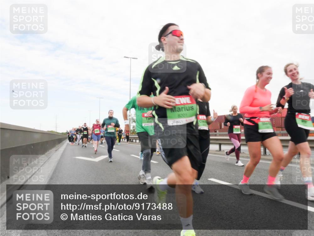 03.10.2025 - Köhlbrandbrückenlauf Matties Gatica Varas http://msf.ph/oto/9173488 03.10.2025 15:27:23 Position 3 8201 meine-sportfotos.de
