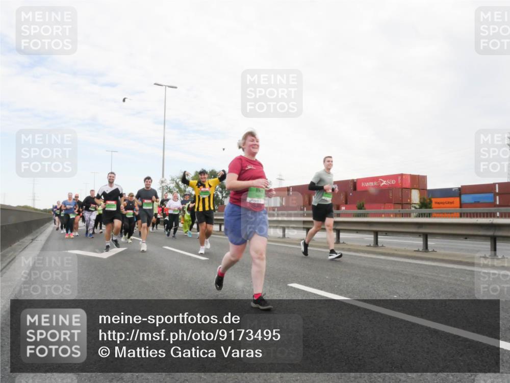 03.10.2025 - Köhlbrandbrückenlauf Matties Gatica Varas http://msf.ph/oto/9173495 03.10.2025 15:27:26 Position 3  meine-sportfotos.de