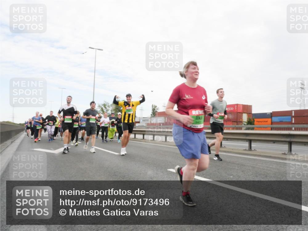 03.10.2025 - Köhlbrandbrückenlauf Matties Gatica Varas http://msf.ph/oto/9173496 03.10.2025 15:27:27 Position 3 9400 meine-sportfotos.de