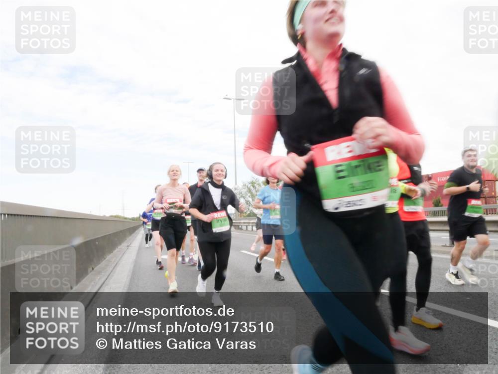 03.10.2025 - Köhlbrandbrückenlauf Matties Gatica Varas http://msf.ph/oto/9173510 03.10.2025 15:27:33 Position 3  meine-sportfotos.de