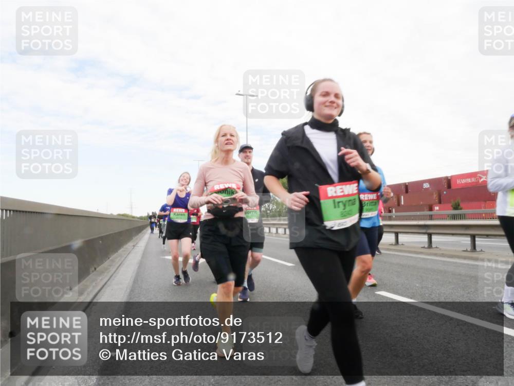 03.10.2025 - Köhlbrandbrückenlauf Matties Gatica Varas http://msf.ph/oto/9173512 03.10.2025 15:27:34 Position 3  meine-sportfotos.de