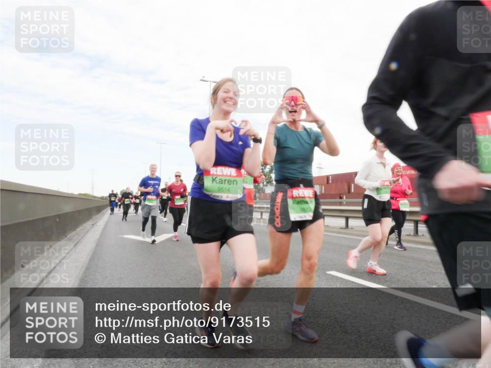 03.10.2025 - Köhlbrandbrückenlauf Matties Gatica Varas http://msf.ph/oto/9173515 03.10.2025 15:27:36 Position 3 9514, 9813 meine-sportfotos.de