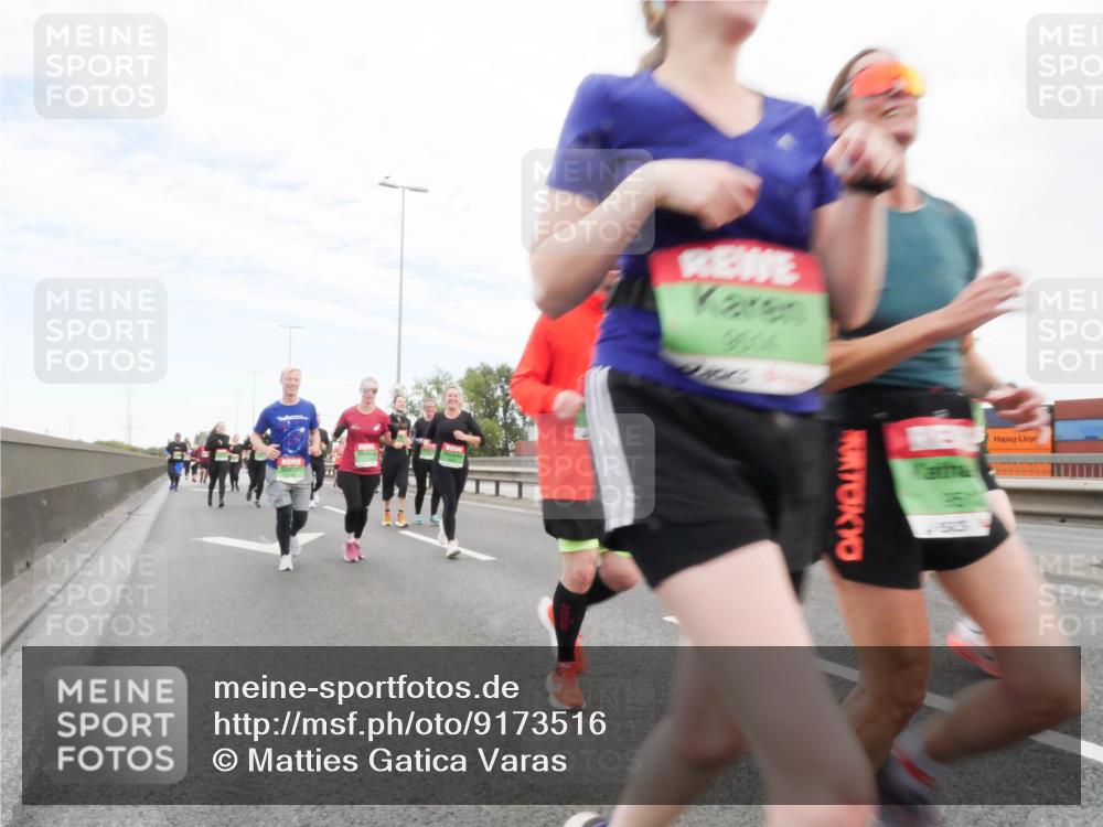 03.10.2025 - Köhlbrandbrückenlauf Matties Gatica Varas http://msf.ph/oto/9173516 03.10.2025 15:27:36 Position 3 954, 17505 meine-sportfotos.de