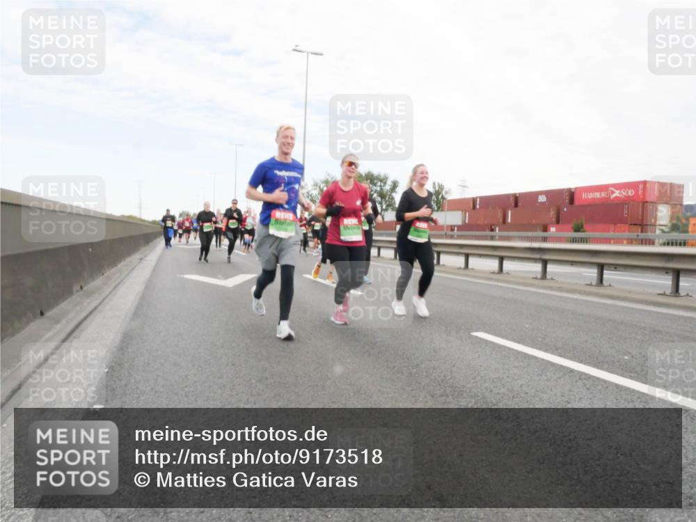 03.10.2025 - Köhlbrandbrückenlauf Matties Gatica Varas http://msf.ph/oto/9173518 03.10.2025 15:27:37 Position 3  meine-sportfotos.de
