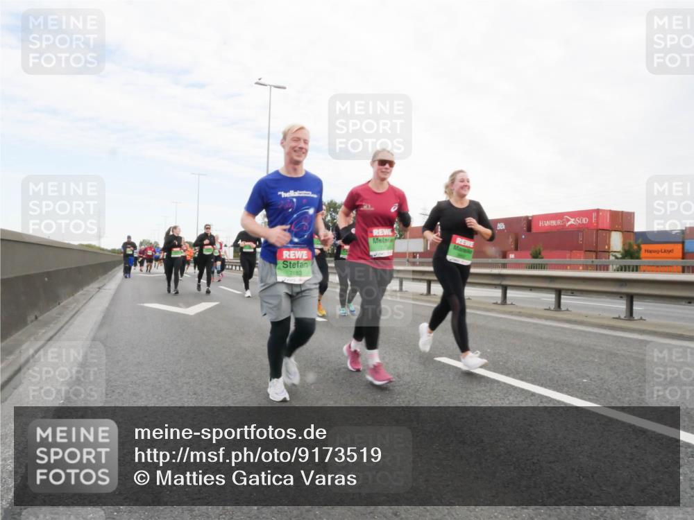 03.10.2025 - Köhlbrandbrückenlauf Matties Gatica Varas http://msf.ph/oto/9173519 03.10.2025 15:27:38 Position 3 7183 meine-sportfotos.de