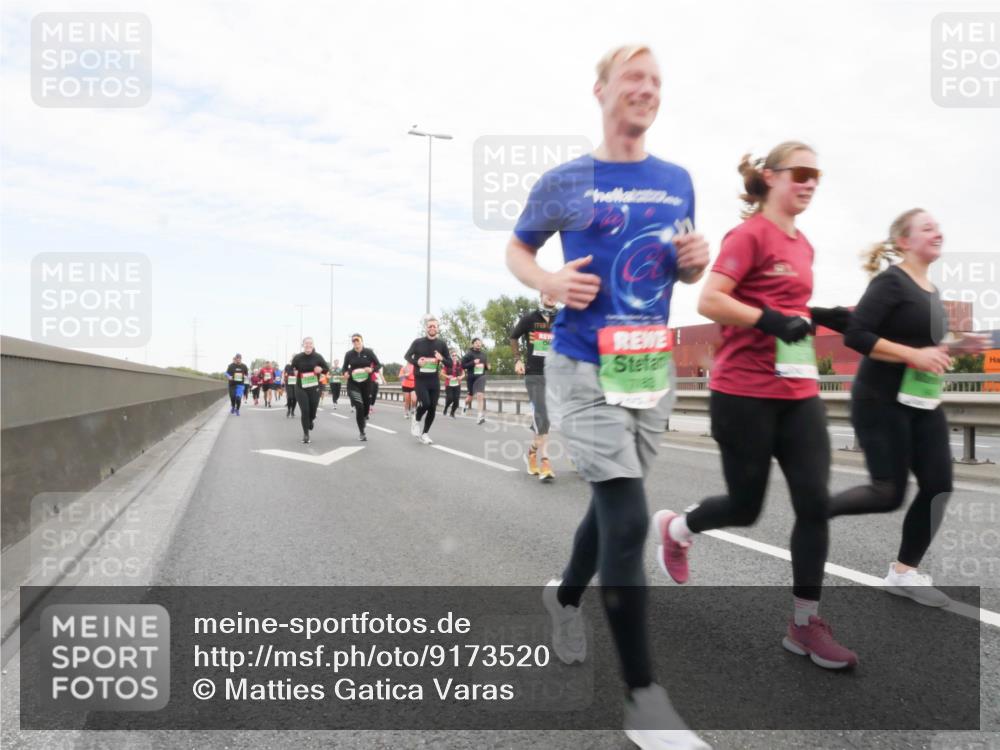 03.10.2025 - Köhlbrandbrückenlauf Matties Gatica Varas http://msf.ph/oto/9173520 03.10.2025 15:27:38 Position 3 7122 meine-sportfotos.de