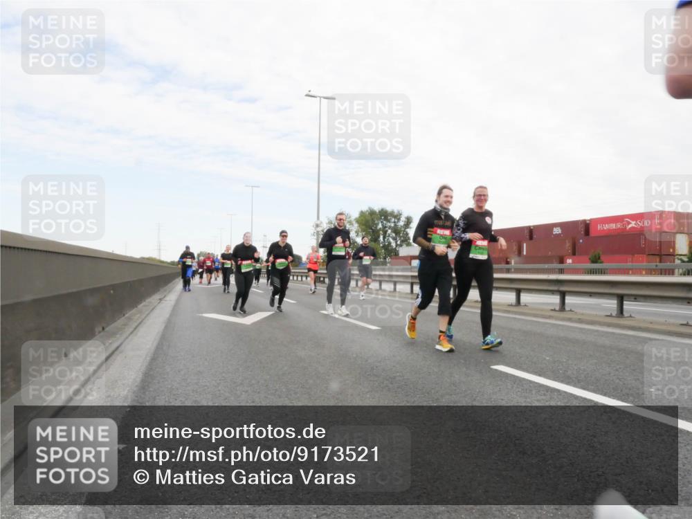 03.10.2025 - Köhlbrandbrückenlauf Matties Gatica Varas http://msf.ph/oto/9173521 03.10.2025 15:27:39 Position 3  meine-sportfotos.de