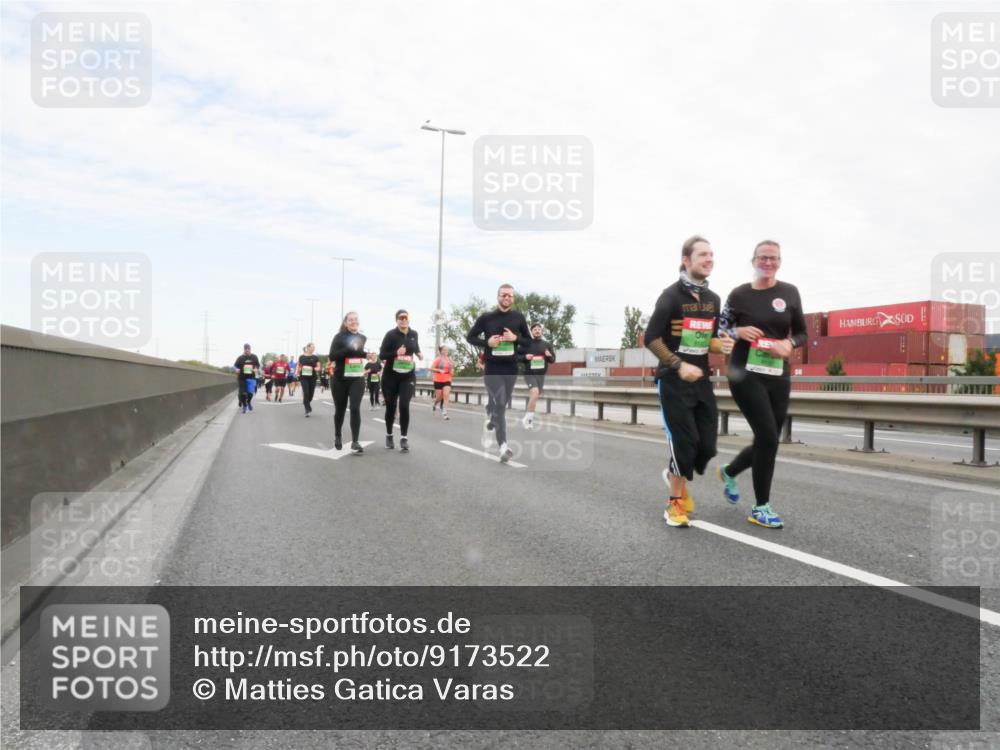 03.10.2025 - Köhlbrandbrückenlauf Matties Gatica Varas http://msf.ph/oto/9173522 03.10.2025 15:27:39 Position 3  meine-sportfotos.de