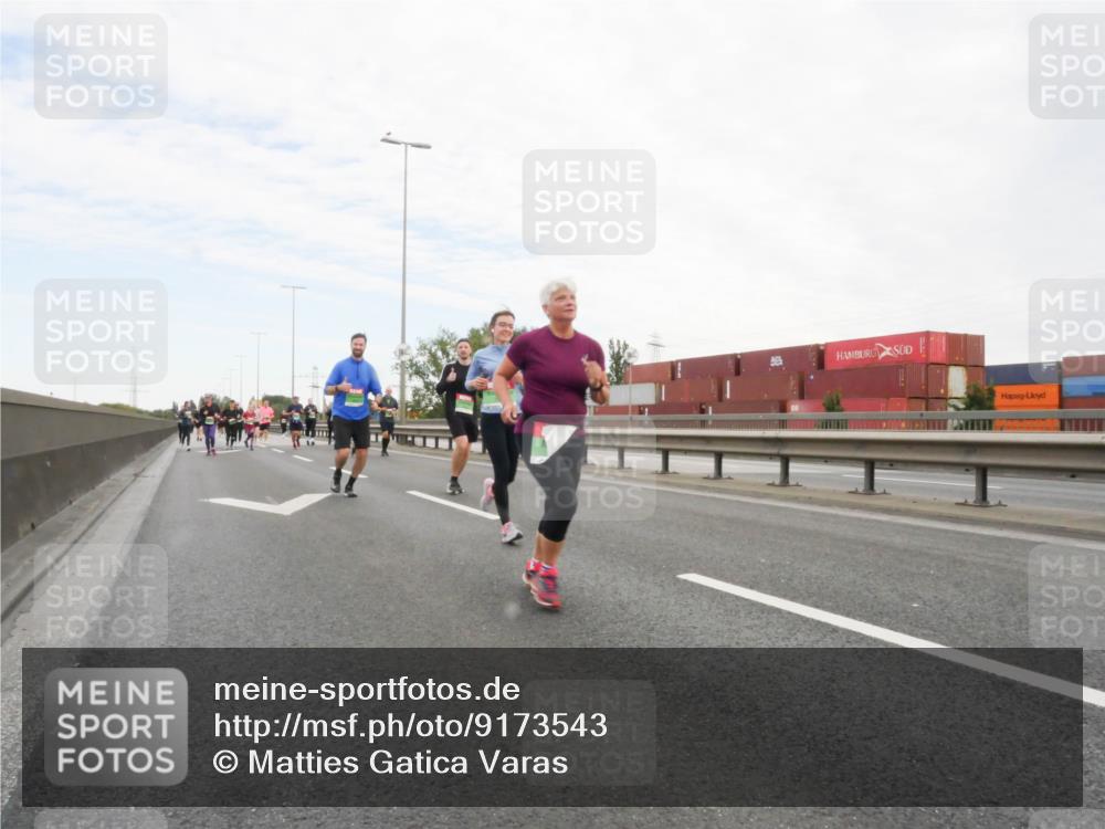 03.10.2025 - Köhlbrandbrückenlauf Matties Gatica Varas http://msf.ph/oto/9173543 03.10.2025 15:27:50 Position 3  meine-sportfotos.de