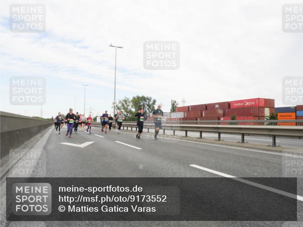 03.10.2025 - Köhlbrandbrückenlauf Matties Gatica Varas http://msf.ph/oto/9173552 03.10.2025 15:27:54 Position 3  meine-sportfotos.de