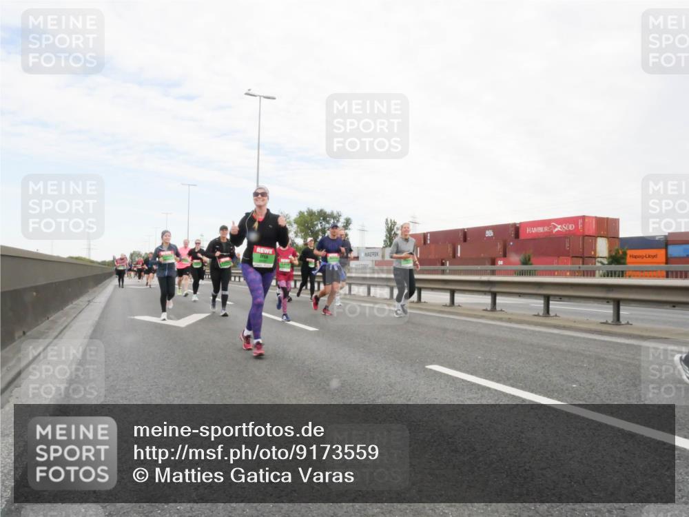 03.10.2025 - Köhlbrandbrückenlauf Matties Gatica Varas http://msf.ph/oto/9173559 03.10.2025 15:27:57 Position 3  meine-sportfotos.de