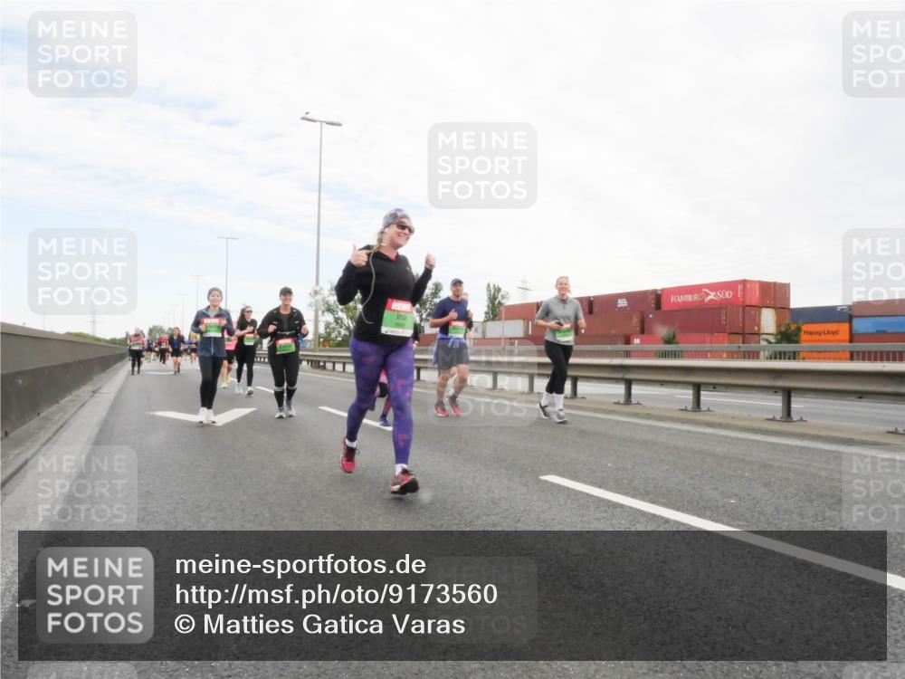 03.10.2025 - Köhlbrandbrückenlauf Matties Gatica Varas http://msf.ph/oto/9173560 03.10.2025 15:27:58 Position 3  meine-sportfotos.de