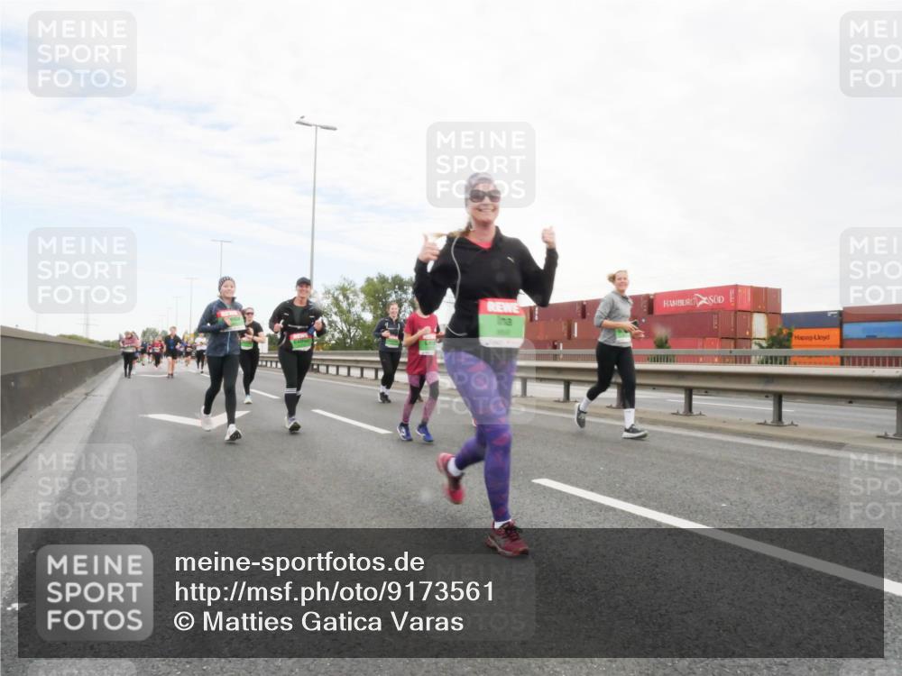 03.10.2025 - Köhlbrandbrückenlauf Matties Gatica Varas http://msf.ph/oto/9173561 03.10.2025 15:27:58 Position 3  meine-sportfotos.de