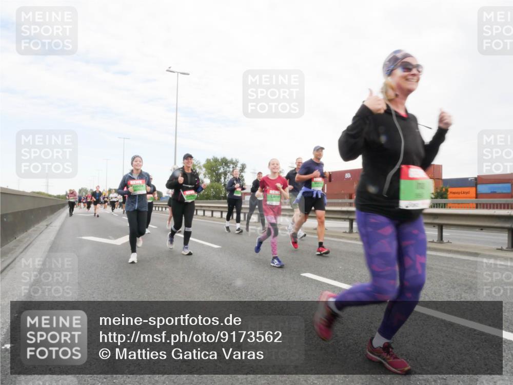 03.10.2025 - Köhlbrandbrückenlauf Matties Gatica Varas http://msf.ph/oto/9173562 03.10.2025 15:27:59 Position 3  meine-sportfotos.de