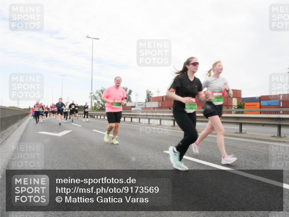 03.10.2025 - Köhlbrandbrückenlauf Matties Gatica Varas http://msf.ph/oto/9173569 03.10.2025 15:28:02 Position 3  meine-sportfotos.de