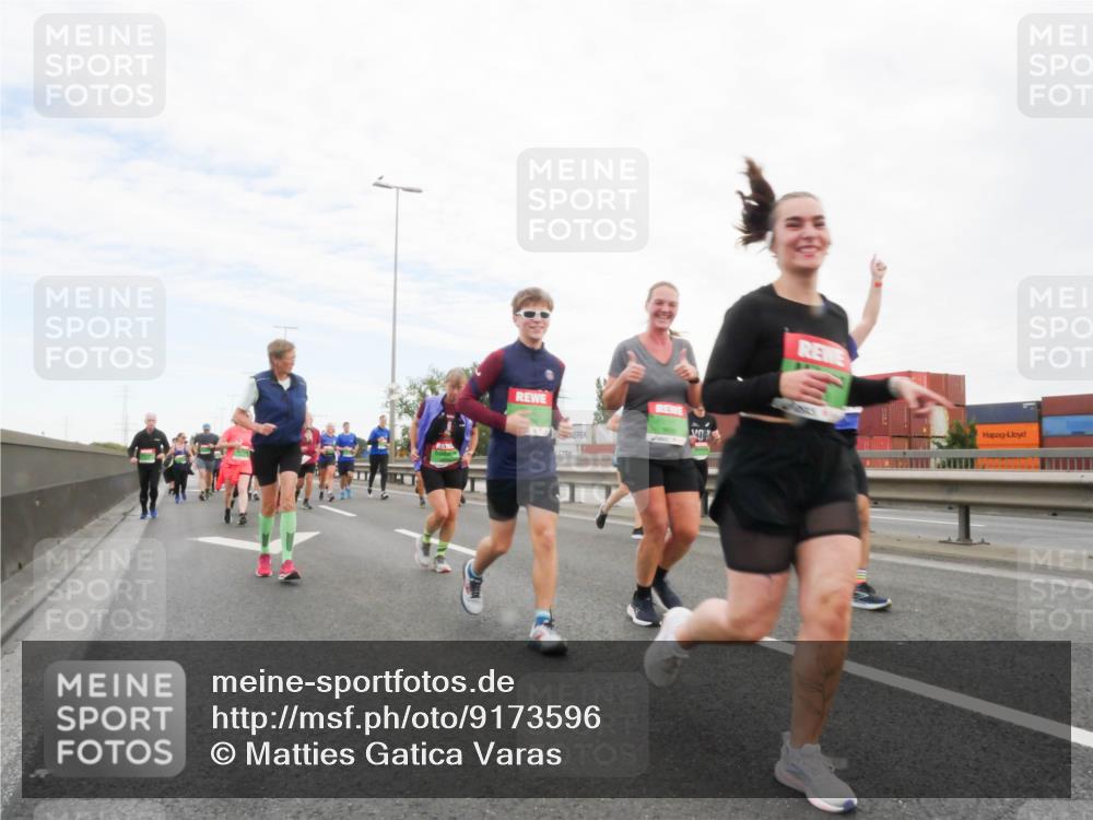 03.10.2025 - Köhlbrandbrückenlauf Matties Gatica Varas http://msf.ph/oto/9173596 03.10.2025 15:28:15 Position 3  meine-sportfotos.de