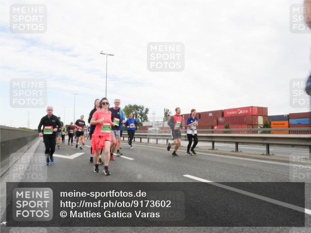 03.10.2025 - Köhlbrandbrückenlauf Matties Gatica Varas http://msf.ph/oto/9173602 03.10.2025 15:28:18 Position 3  meine-sportfotos.de