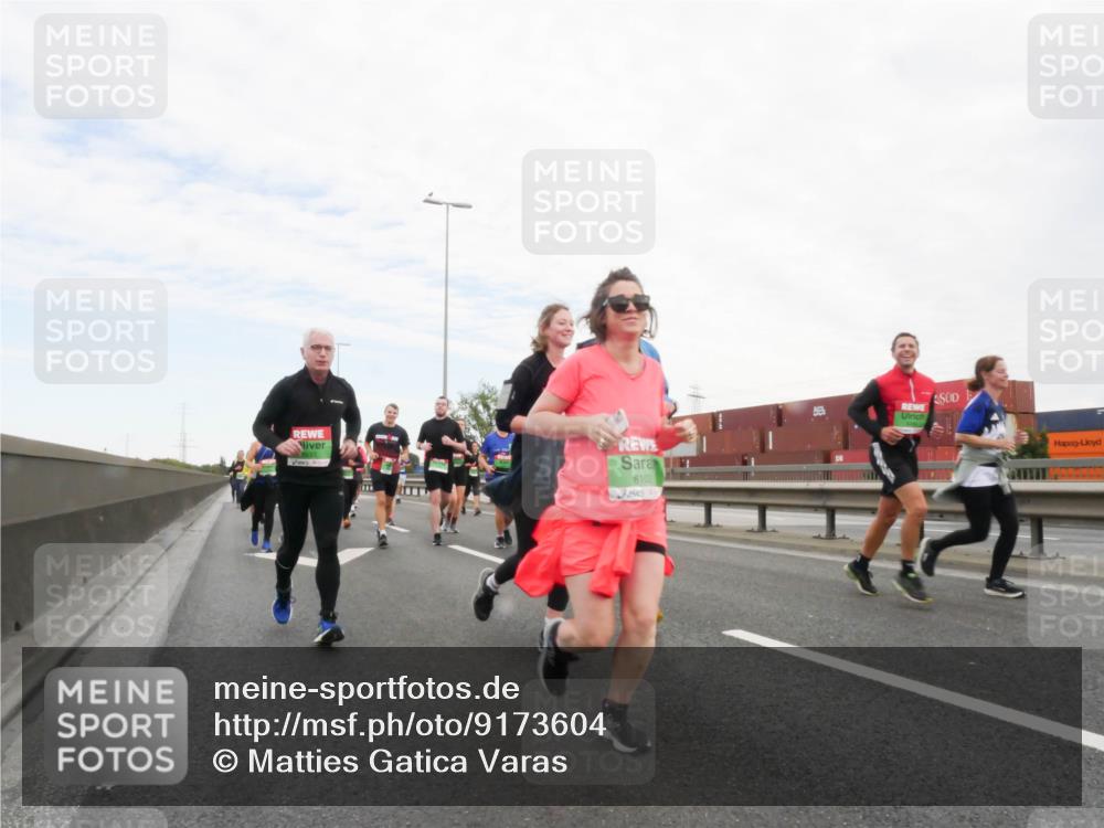 03.10.2025 - Köhlbrandbrückenlauf Matties Gatica Varas http://msf.ph/oto/9173604 03.10.2025 15:28:19 Position 3 8102 meine-sportfotos.de