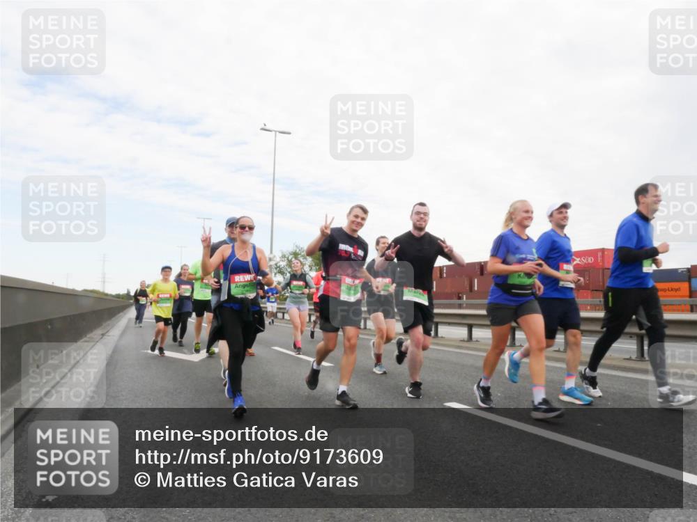 03.10.2025 - Köhlbrandbrückenlauf Matties Gatica Varas http://msf.ph/oto/9173609 03.10.2025 15:28:21 Position 3  meine-sportfotos.de