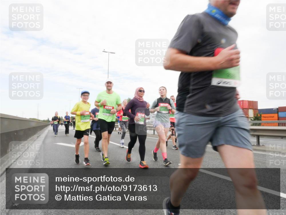 03.10.2025 - Köhlbrandbrückenlauf Matties Gatica Varas http://msf.ph/oto/9173613 03.10.2025 15:28:23 Position 3 8729 meine-sportfotos.de