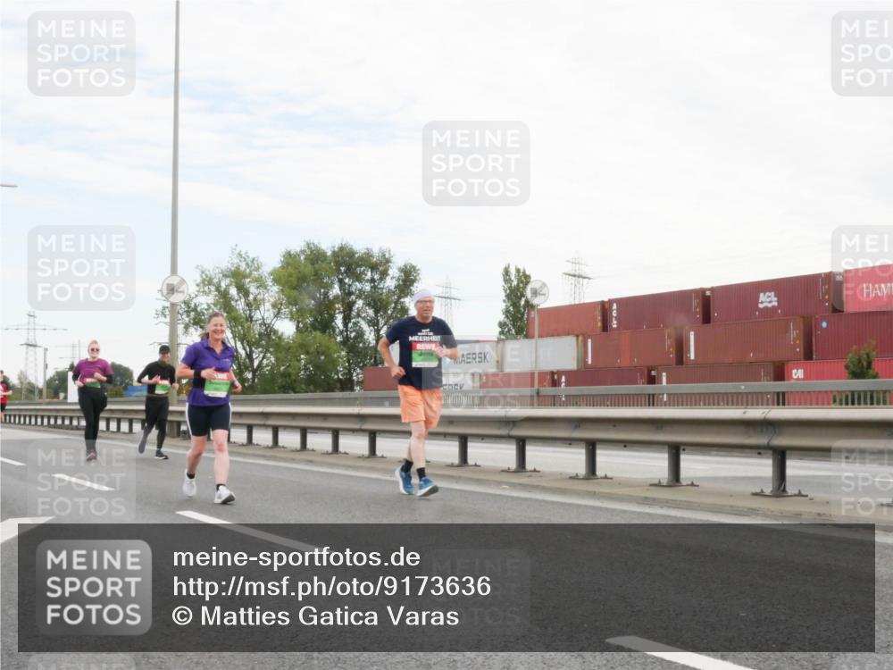 03.10.2025 - Köhlbrandbrückenlauf Matties Gatica Varas http://msf.ph/oto/9173636 03.10.2025 15:28:37 Position 3  meine-sportfotos.de